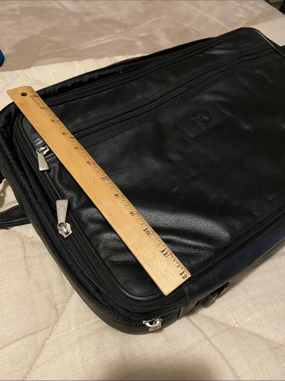 N/A black laptop